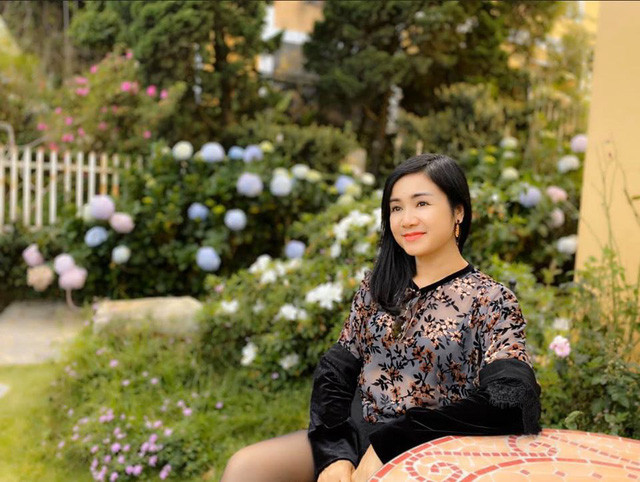Trải qua một cuộc hôn nhân đổ vỡ, giờ chị đang hạnh phúc với gia đình riêng. NSND Thu Hà cũng không xuất hiện quá nhiều trên phim truyền hình, bộ phim gần đây chị đóng chính là vai bà mẹ của Nhã Phương trong phim "Khúc hát mặt trời". Sau bộ phim này, Thu Hà dành nhiều thời gian để đi du lịch, tận hưởng cuộc sống.