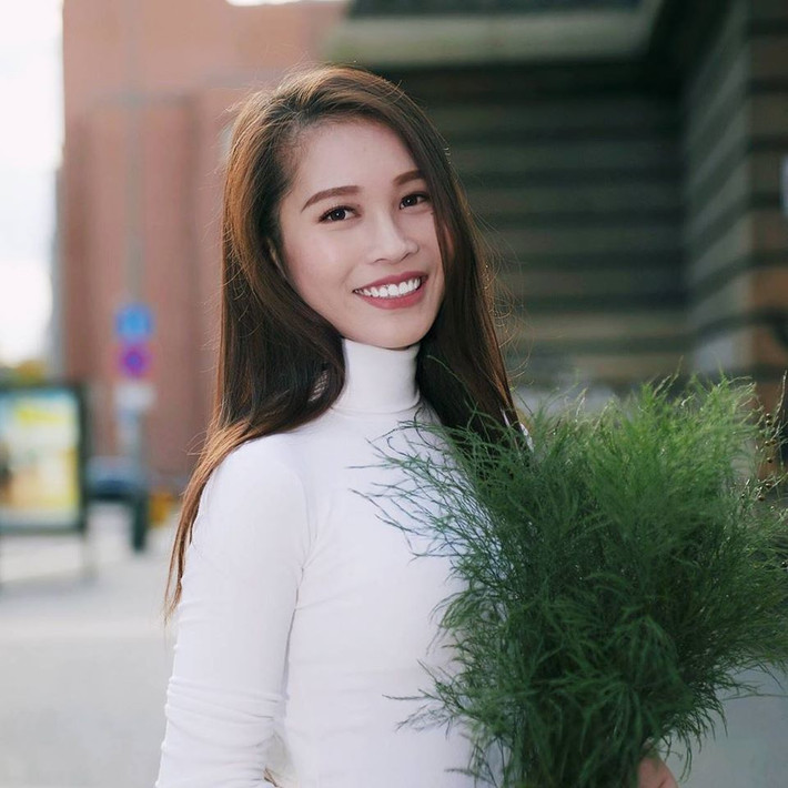 Xinh đẹp, Thu Trang còn rất giỏi ngoại ngữ, cô có thể giao tiếp được bằng nhiều thứ tiếng khác nhau như Séc, Anh, Đức, Nga...