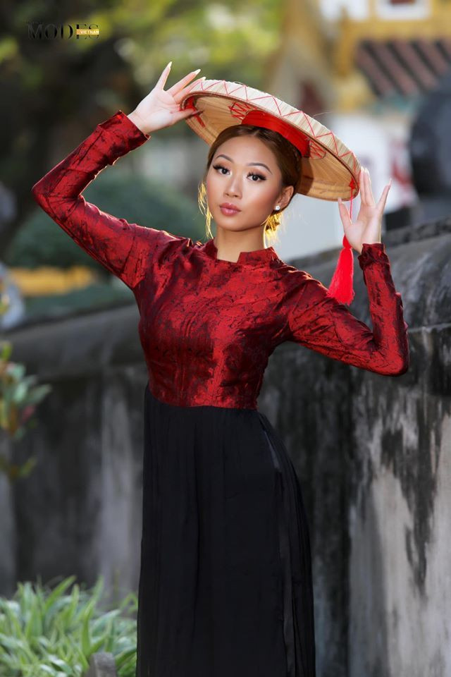 4h chiều ngày 15/4 (giờ Mỹ) gia đình đã tổ chức tang lễ cho cô trong phịm vi hẹp chỉ gồm 10 người thân nhất. Gia đình cũng không nhận vòng hoa và phúng điếu.