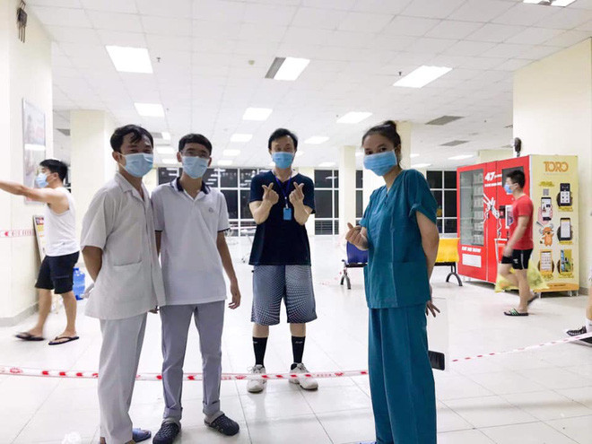 Tại khu cách ly, Chí Tài được các nhân viên quan tâm chăm sóc chu đáo. Anh bày tỏ lòng biết ơn với đội ngũ y bác sĩ, những người ở tuyến đầu chống dịch COVID-19.