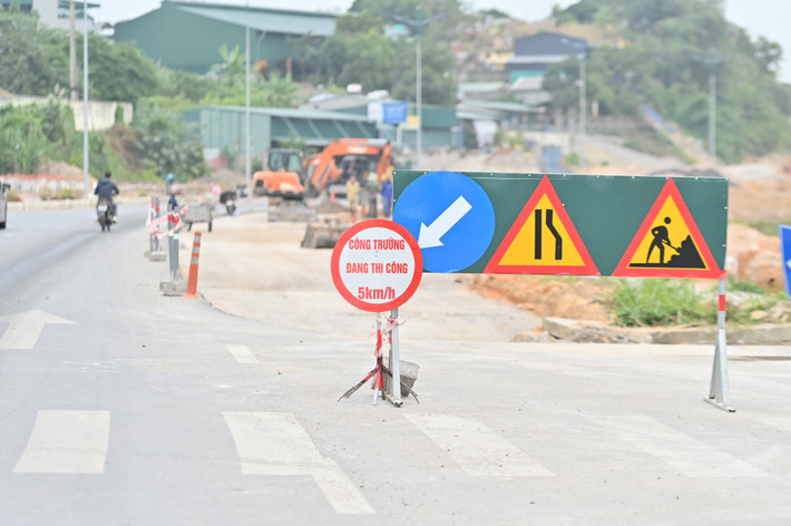 Sau khi hoàn thiện giai đoạn 2 của dự án, đường dọc bờ biển Hạ Long - Cẩm Phả sẽ là tuyến du lịch đẹp nhất của Quảng Ninh, kết nối vịnh Hạ Long và vịnh Bái Tử Long, góp phần giảm tải lưu lượng xe cộ, giao thông cho quốc lộ 18.