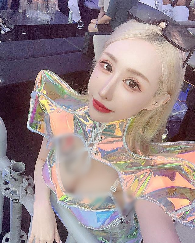 Đa số mọi người đều khen ngợi dáng vóc nóng bỏng và thần thái hơn người của hot girl Khiết Nhi.