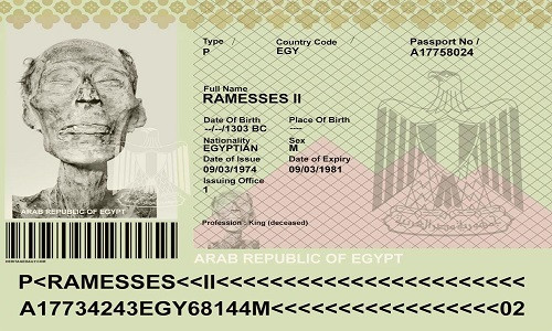 Vì vậy, pharaoh Ramesses II là xác ướp đầu tiên được chính phủ Ai Cập cấp phát hộ chiếu với ảnh chụp là gương mặt của Ramesses II. Tại mục khai nghề nghiệp trên hộ chiếu của pharaoh Ai Cập cổ đại này là "Nhà vua (đã qua đời)".