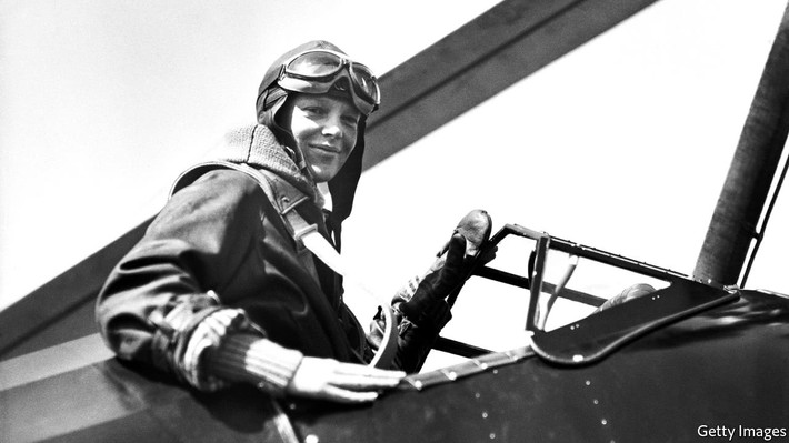 Theo ước tính, gần 4 triệu USD được dùng cho chiến dịch tìm kiếm nữ phi công Earhart.