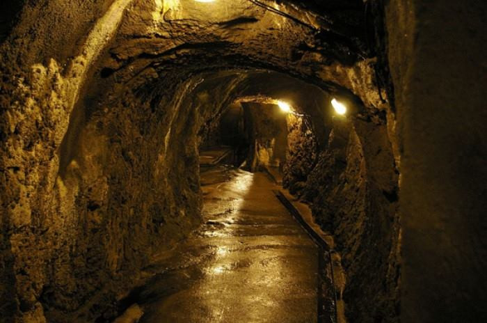 Khu hầm mộ nổi tiếng Jihlava nằm tại thị trấn Jihlava, Nam Moravia, Cộng hòa Séc. Thành phố này được thực dân Đức xây dựng vào thế kỷ 13.