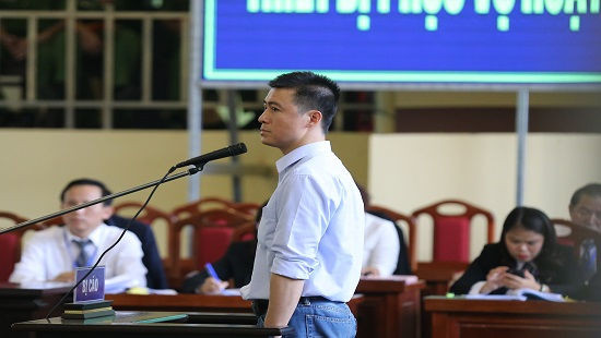 Hội đồng xét xử Giám đốc thẩm đã ra quyết định chấp nhận toàn bộ kháng nghị của VKS. Cơ quan tố tụng xác định TAND tỉnh Quảng Ninh ra quyết định giảm thời gian chấp hành án với phạm nhân Phan Sào Nam là không đủ điều kiện và không có căn cứ pháp luật. Do đó, TAND cấp cao đã tuyên hủy các quyết định giảm thời hạn chấp hành án phạt tù số 587 và số 80 của TAND tỉnh Quảng Ninh đối với Phan Sào Nam. Đồng thời quyết định giám đốc thẩm cũng tuyên Phan Sào Nam phải chấp hành bản án trở lại.