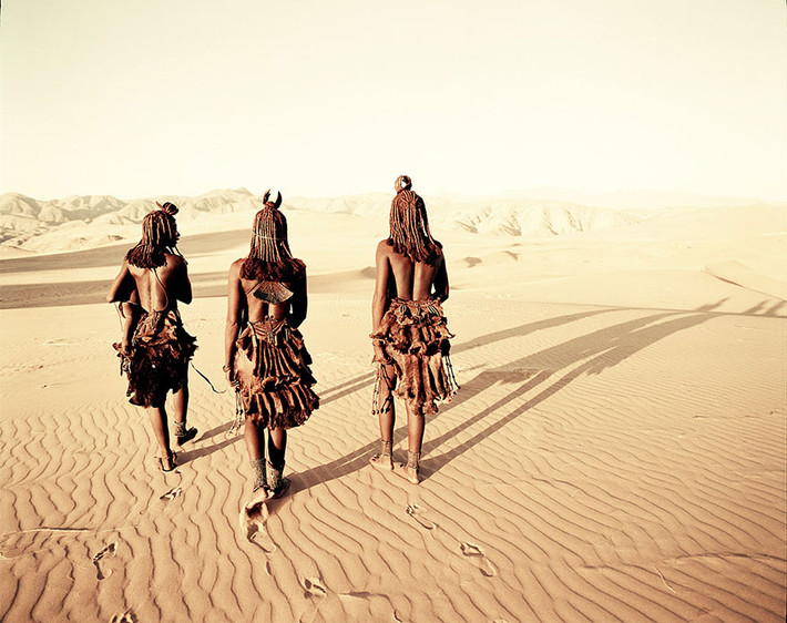 Bộ lạc Himba, Namibia. (Nguồn Bored Panda)