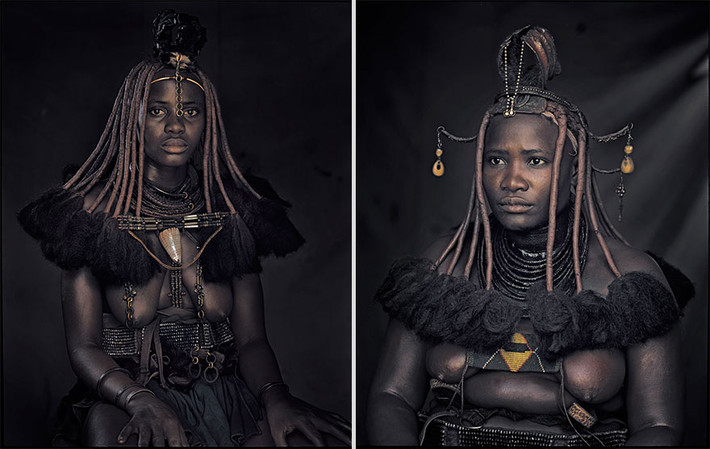 Những người Himba, Namibia để ngực trần, diện đồ trang sức cầu kỳ mỗi khi tham gia vào các nghi lễ. (Nguồn Bored Panda)