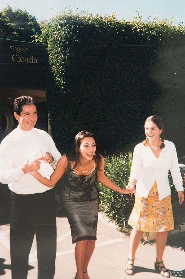 Bữa tiệc sinh nhật của Kim cách đây 20 năm được tổ chức tại nhà hàng Cicada, Los Angeles. Kim đã rất vui mừng và ngạc nhiên khi được bố, ông Robert, tặng chiếc BMW trắng làm quà sinh nhật.