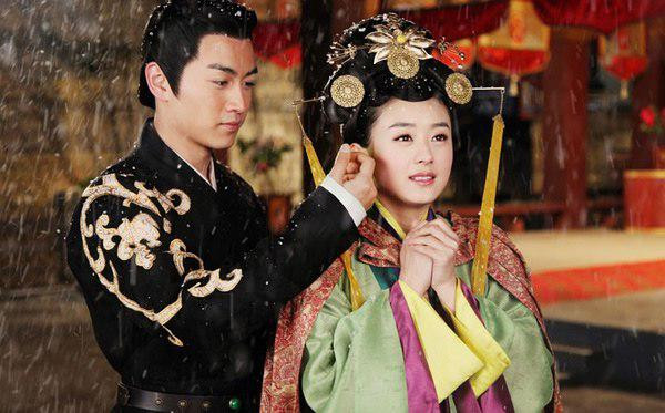 Sau khi hoàng đế thị tẩm xong, thái giám còn hỏi: "Giữ hay không giữ". Nếu hoàng đế nói "Giữ", thái giám sẽ đưa phi tử trở về cung điện nghỉ ngơi và nếu may mắn thì sau đó có thể mang long thai. Ngược lại, hoàng đế nói "Bỏ" thì thái giám sẽ đưa phi tần tới chỗ nữ quan để bấm huyệt hoặc cho uống thuốc để họ không thể có thai.