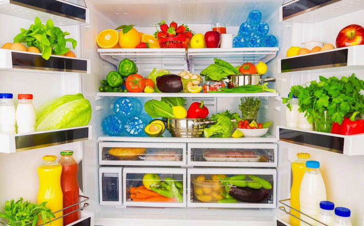Tuy nhiên, nhiệt độ bảo quản thích hợp cho các loại rau khác như dưa chuột, ớt xanh, mướp đắng, bí ngô...nhìn chung chỉ khoảng 10 độ, trong khi nhiệt độ tủ lạnh ở hầu hết các hộ gia đình nói chung là từ 3 đến 8 độ. Vì vậy, những loại rau như vậy có thể được bảo quản ở nơi mát mẻ và thông gió trong nhà.