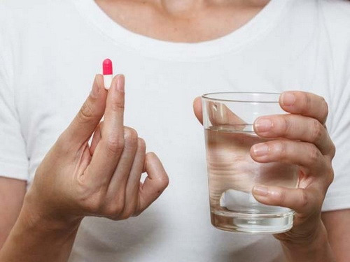 Tóm lại, việc uống thuốc không đơn giản như ăn vặt mà là một hành vi mang tính kỹ thuật cao của y học, bài tổng hợp trên đây giới thiệu những chống chỉ định của hầu hết các loại thuốc sau khi dùng, mong rằng có thể giúp ích được cho mọi người. Nhưng để đảm bảo an toàn, dù bạn dùng thuốc gì thì trước khi dùng cũng nên đọc kỹ tờ hướng dẫn sử dụng thuốc hoặc hỏi ý kiến bác sĩ chuyên khoa, dược sĩ.