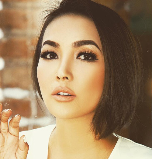 Cuộc sống của bà mẹ 8X luôn ngập tràn hạnh phúc khi "xung quanh có hoa thơm trái ngọt, có chim hót, có một gia đình hạnh phúc, có sức khỏe và sự bình yên".