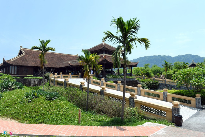 Một resort nằm tại huyện Gia Viễn (Ninh Bình) rộng 16 ha với 172 phòng nghỉ mang phong cách làng quê Việt, là điểm lựa chọn của đạo diễn phim King Kong: Skull island, ông Jordan Vogt-Roberts ở hồi tháng 2 và 3.