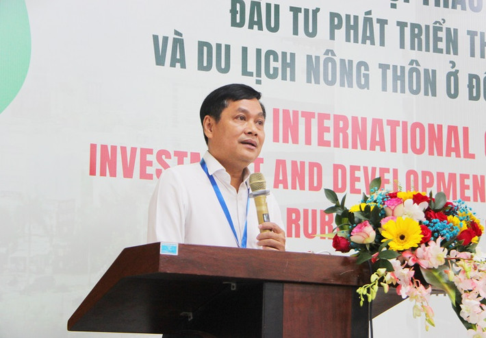 Đảm nhiệm chức vụ này, ông Hồng được phân công theo dõi và chỉ đạo các hoạt động của huyện Thới Lai, phụ trách chỉ đạo các lĩnh vực: Tài chính, ngân sách, quản lý công sản và quỹ nhà ở thuộc sở hữu nhà nước của thành phố, hoạt động tài chính, tiền tệ, quản lý thuế, hải quan, chứng khoán, ngân hàng; công nghiệp, thương mại và dịch vụ; chống buôn lậu, gian lận thương mại; sắp xếp, đổi mới doanh nghiệp nhà nước và phát triển doanh nghiệp…