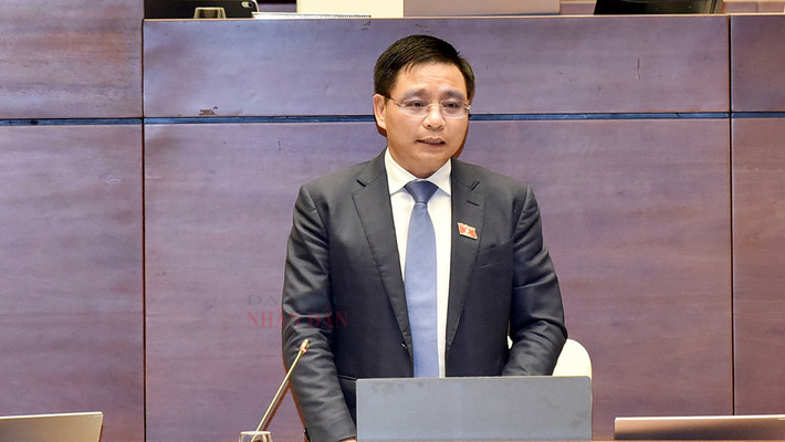 Giá vải đang đắt, Bắc Giang có thể dành ngân sách nâng cấp cầu Cẩm Lý: Trả lời câu hỏi của Đại biểu Trần Văn Lâm - Đoàn ĐBQH Bắc Giang về việc cần tháo gỡ 2 nút thắt giao thông của tỉnh Bắc Giang là cầu Cẩm Lý và cao tốc Hà Nội – Bắc Giang, Bộ trưởng Nguyễn Văn Thắng nói rằng: “Có hai lựa chọn là trong trường hợp thực sự cấp bách, tỉnh bố trí được nguồn vốn mà đợt này giá vải lại đắt, thì tỉnh có thể dành một phần ngân sách để làm. Trường hợp tỉnh không có vốn, Bộ GTVT sẽ phối hợp Bộ Kế hoạch Đầu tư trình Thủ tướng để giải quyết".