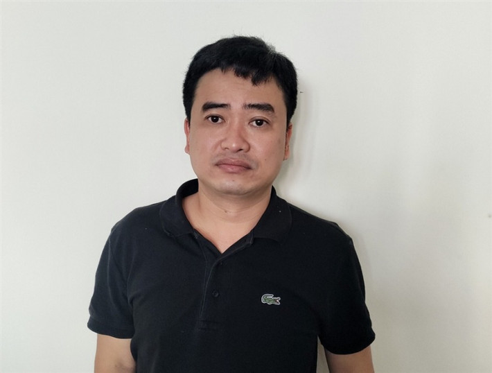 Thông qua đó Bộ Y tế đã hợp thức hóa giá bán các sinh phẩm, trang thiết bị y tế chẩn đoán in vitro xét nghiệm virus SARS-CoV-2 cho Công ty Việt Á, từ đó các sở Y tế và các bệnh viện, Viện nghiên cứu sử dụng các thông báo nêu trên làm cơ sở xác định giá gói thầu mua sắm sinh phẩm, trang thiết bị y tế chẩn đoán in vitro xét nghiệm virus SARS-CoV-2 (chủ yếu thực hiện bằng hình thức chỉ định thầu rút gọn) vì cho rằng đây là giá chuẩn do Bộ Y tế công bố, dẫn tới nhiều địa phương vi phạm trong việc mua bộ kit xét nghiệm Covid-19 của Công ty Việt Á, gây thiệt hại rất lớn đến tiền, tài sản của Nhà nước và các cơ sở y tế.