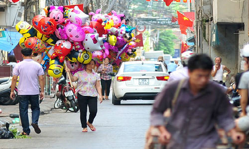 Đã từng xảy ra rất nhiều vụ tai nạn thương tâm do nổ bóng bay gây bỏng nặng, như vụ nổ bóng bay trong ngày khai giảng xảy ra vào năm 2013 ở Tp Hải Phòng khiến 3 người phải nhập viện vì bỏng nặng.