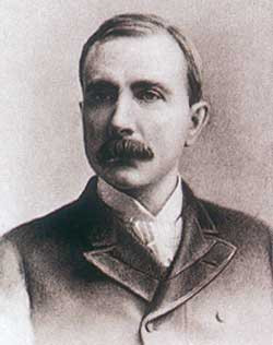 Tuy nhiên, vào một ngày năm 1867, tỷ phú Rockefeller đã đến muộn và lỡ mất chuyến tàu. Mặc dù không thể lên chuyến tàu này nhưng cũng vì điều này mà ông thoát chết. Đoàn tàu mà ông dự định đi gặp tai nạn trật bánh khiến 48 người chết và 50 người khác bị thương.