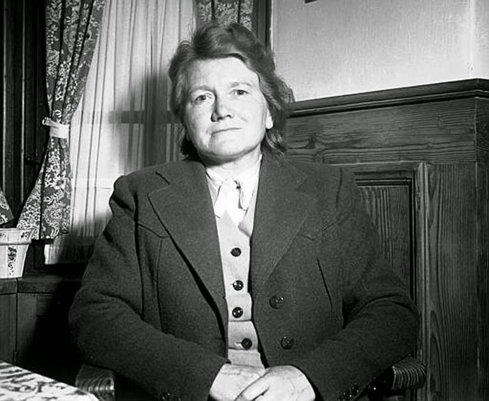 Paula Hitler - em gái của Adolf Hitler - là người còn sống duy nhất trong số các anh chị em trong gia đình trùm phát xít. Bức ảnh này được chụp năm 1954.