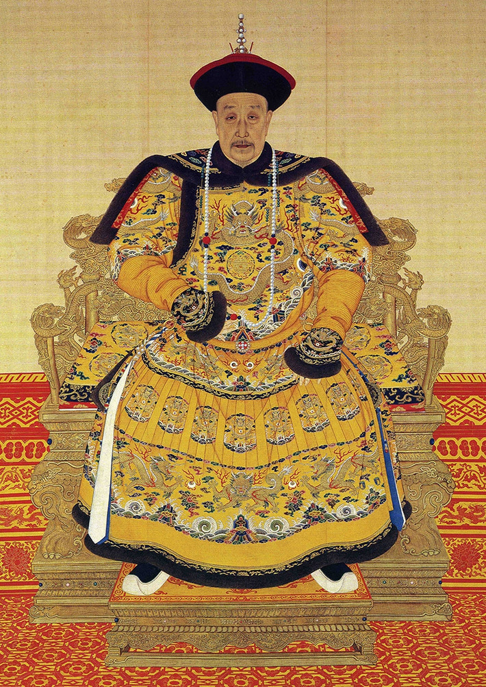 Vua Càn Long (1711 - 1799) là một trong những hoàng đế có thời gian tại vị lâu nhất và sống thọ nhất. Vị hoàng đế thứ 6 của nhà Thanh cai trị đất nước trong 60 năm. Trong thời gian tại vị, ông đã chứng tỏ là một nhà cai trị xuất chúng, đưa nhà Thanh bước vào thời kỳ hưng thịnh.