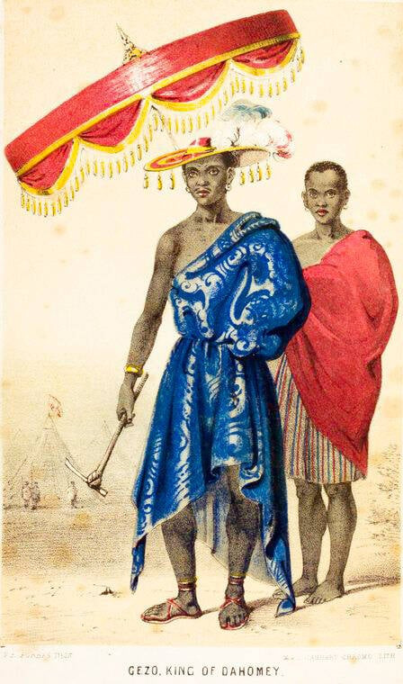 Không những vậy, Vua Ghezo chứng tỏ bản thân là nhà cai trị quyền lực. Theo các tài liệu lịch sử, ông hoàng này đã cho xây dựng con đường dẫn đến nơi ở của mình lát bằng đầu lâu và xương hàm của những kẻ thù bị đánh bại. Một trong những chiếc ngai của ông đặt trên hộp sọ của bốn thủ lĩnh kẻ thù.