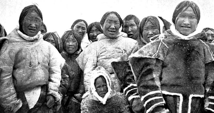 Một số nhà nghiên cứu cho rằng, sở dĩ người Eskimo có tập tục "cho thuê vợ" và để vợ ngủ chung với khách khi tới chơi nhà xuất phát từ hy vọng của bộ tộc này về việc sẽ có nhiều đứa trẻ khỏe mạnh được sinh ra.