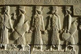 Alexander Đại đế của vương quốc Macedonia đã chinh phục thành công đế chế Ba Tư. Dù vậy, những ảnh hưởng mà đế chế Ba Tư tới tình hình thế giới kéo dài suốt nhiều thế kỷ sau.