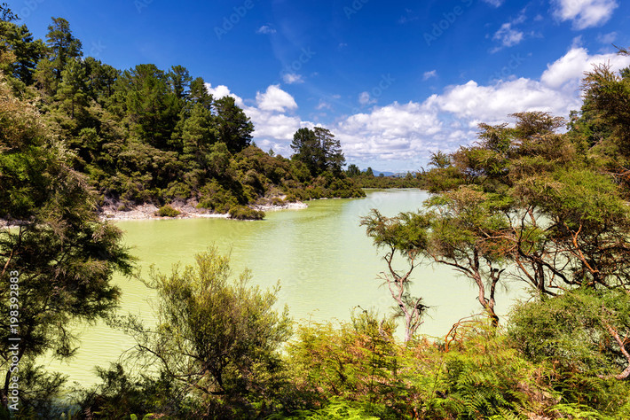 Wai-O-Tapu là khu vực địa nhiệt đang hoạt động ở cuối phía nam Trung tâm núi lửa Okataina, ngay phía Bắc của miệng núi lửa Reporoa, trong vùng núi lửa Taupo của New Zealand. Nơi đây được nhiều người biết đến với một ao nước xanh lá cây tuyệt đẹp nhưng cực nguy hiểm.