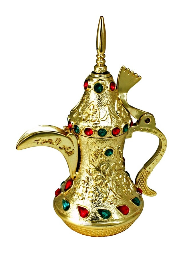 Fakhrul Arab của Al Haramain: Nước hoa Fakhrul Arab của Al Haramain mang một mùi hương phương Đông dành cho nam giới có sự kết hợp của gỗ đàn hương, nghệ tây, trầm hương và hổ phách. Ngoài ra, Fakhrul Arab còn có hương thơm nhẹ nhàng của vani và mùi nhóm gia vị. Hình dáng chai nước hoa này trông giống như một chiếc ấm cổ quý tộc.
