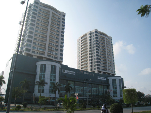 Thùy Dương Plaza là một tòa tháp đôi nổi tiếng và ấn tượng bao gồm trung tâm mua sắm sang trọng, khu liên hợp giải trí và khu nhà ở gần phi trường Cát Bi.
