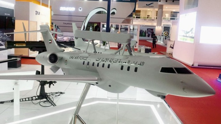 Tại triển lãm năm nay, Boeing đã đưa ra trưng bày những máy bay quân sự quốc phòng đa dạng nhất hãng này từng đưa đến Trung Đông, bao gồm cả máy bay ném bom B-1B siêu âm, máy bay chiến đấu F-22 đã chiến đấu tại Syria năm trước.