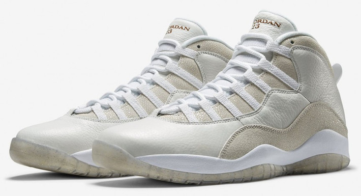 Drake’s Air Jordan OVO, giá từ 20.000 – 100.000 USD: Một trong những sản phẩm được hãng Air Jordan yêu quý nhất là OVO. Air Jordan OVO đã tặng 10 đôi cho rapper Drake một vài năm trước đây, trong một sự kiện âm nhạc Toronto Raptor, rapper này đã tặng 1 đôi cho người hâm mộ của mình, ngay sau đó fan của anh đã bán lại chúng với giá 20.000 USD. Tháng 1/2014, có báo cáo rằng một đôi giày cùng loại đã được bán với giá 100.000 USD.