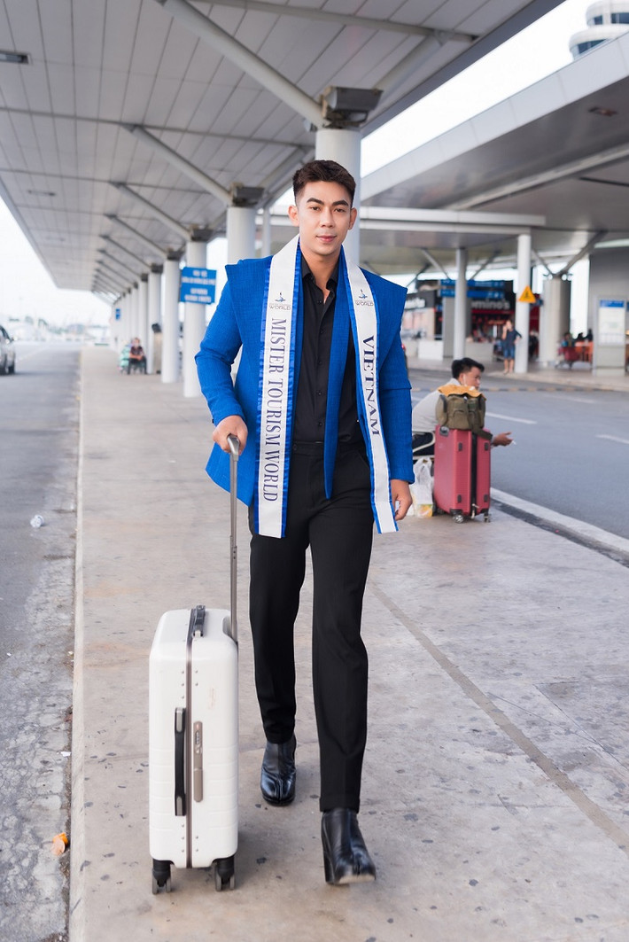 Trong suốt thời gian vừa qua, Phùng Phước Thịnh đã tập trung luyện tập thể hình để có một ngoại hình hoàn hảo và rèn luyện kỹ năng trình diễn. Anh cũng chọn chế độ ăn uống hạn chế tinh bột, thêm nhiều rau xanh, trái cây trong các bữa ăn.