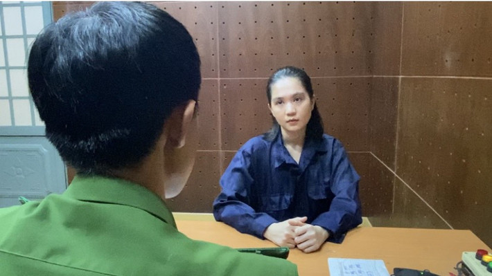 Trước đó, ngày 19/10/2023, Cơ quan Cảnh sát điều tra tra (Phòng PC01) – Công an TPHCM đã khởi tố vụ án, khởi tố bị can đối với Trần Thị Ngọc Trinh về tội "Gây rối trật tự công cộng"; đối với Trần Xuân Đông về tội "Gây rối trật tự công cộng" và "Sử dụng tài liệu giả của cơ quan tổ chức".