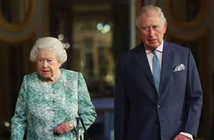 Thái tử Charles là thành viên hoàng gia Anh đầu tiên mắc Covid-19. Ngay sau đó, Công nương Camilla, Nữ công tước xứ Cornwall, phu nhân của Thái tử Charles, cũng đã được xét nghiệm. Kết quả cho thấy bà không nhiễm virus corona chủng mới.