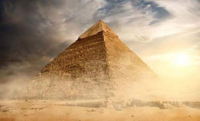 Theo các chuyên gia, Đại kim tự tháp Giza của Ai Cập ẩn chứa nhiều bí mật khiến giới chuyên gia tò mò.