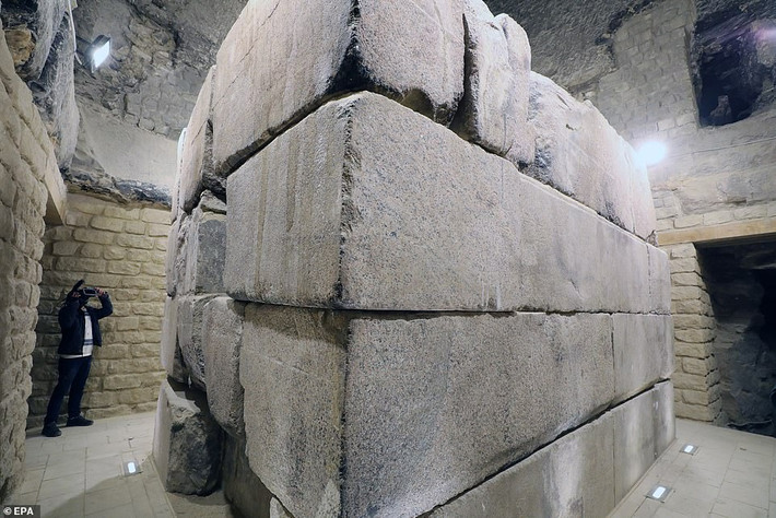 Mới đây, sau gần 90 năm, kim tự tháp Djoser được mở cửa trở lại đón khách du lịch.