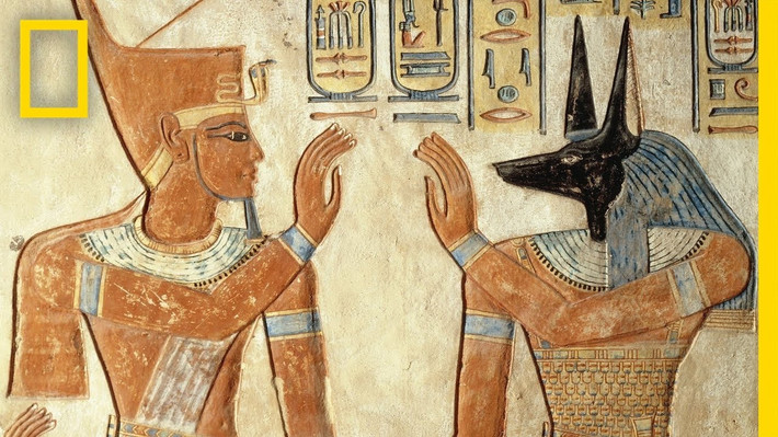 Sau khi tỉnh dậy, pharaoh Ai Cập hiểu được mục đích mà các vị thần truyền đạt các thông điệp trong giấc mơ tiên tri nên sẽ tổ chức tế lễ hoặc xây dựng một đền thờ để ngăn thảm kịch xảy đến.