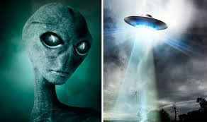 Tuy nhiên, không ít người nhận định UFO và người ngoài hành tinh không có thật. Theo quan điểm này, ở dưới "Tam giác quỷ" Bermuda không hề che giấu bí mật nào của người ngoài hành tinh. Mời độc giả xem video: Vật thể lạ gống UFO rơi xuống đường phố London. Nguồn: VTC14.