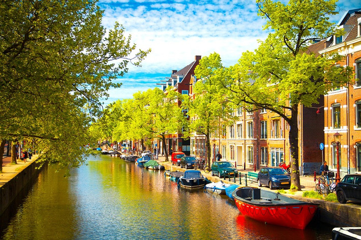 Thông qua tên gọi mới là Netherlands, chính phủ muốn thúc đẩy du lịch bền vững và khuyến khích du khách tìm hiểu về các thành phố khác của Hà Lan thay vì chỉ có thủ đô nước này.