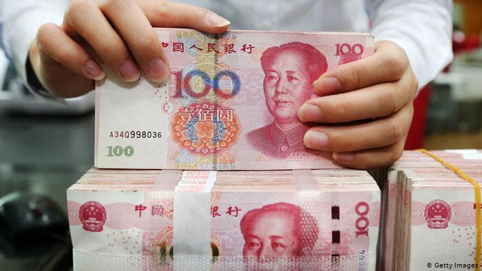 Điển hình là việc vào ngày 17/2, Ngân hàng Trung ương Trung Quốc (PBOC) thông báo sẽ cắt giảm lãi suất cho vay trung hạn (MLF).