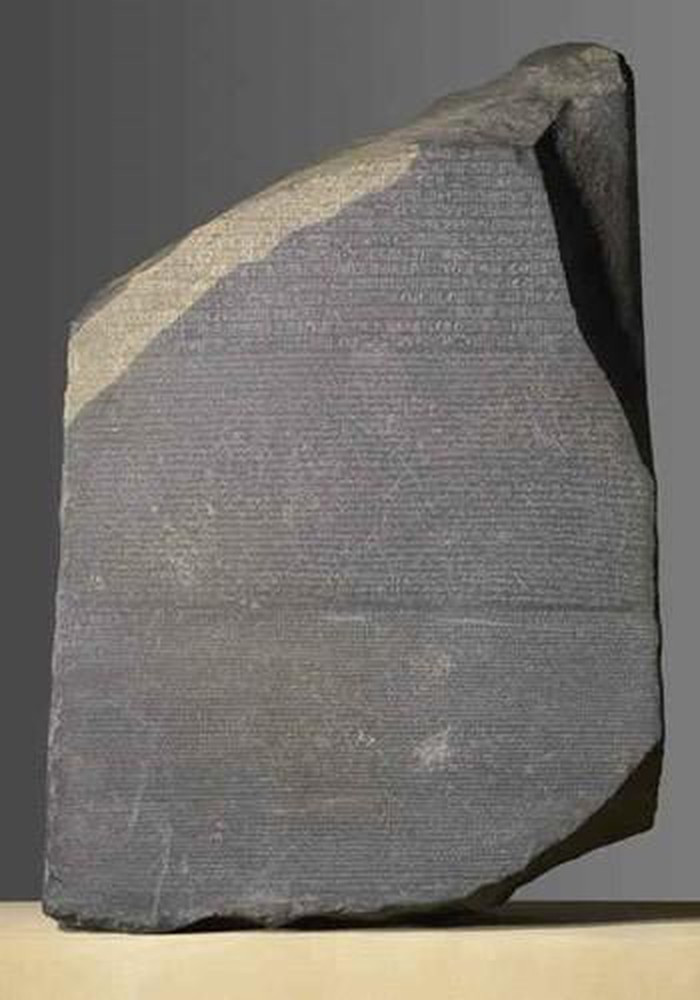 Mục đích của Ptolemy là nhằm thông báo với toàn dân thiên hạ việc ông là vị vua hợp pháp của Ai Cập.