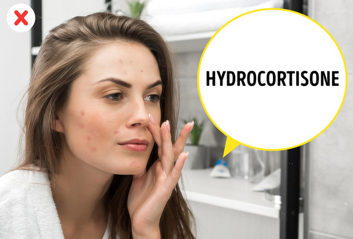 Kem Hydrocortisone (kem chống viêm) thường được sử dụng cho những người có bệnh về da nghiêm trọng. Tuy nhiên, một số người thích sử dụng sản phẩm này để trị mụn trứng cá. Điều này không tốt bởi nó có thể gây phát ban, da mỏng, viêm da sau khi sử dụng lâu dài.