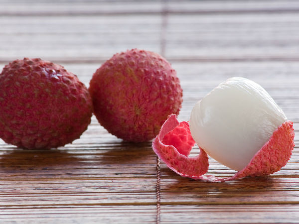 Quả vải có hàm lượng calo thấp, không chứa chất béo bão hòa hay cholesterol và giàu chất xơ, rất cần thiết đối với ai đang muốn giảm cân.