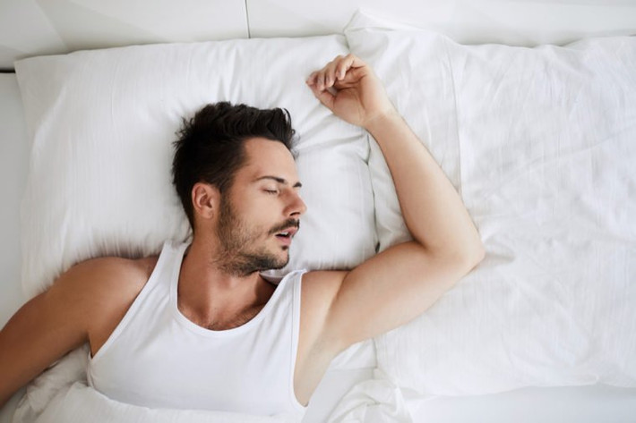 Giảm nguy cơ ngưng thở khi ngủ: Chứng ngưng thở khi ngủ có liên quan đến việc thừa cân hoặc béo phì. Trong một nghiên cứu, 88% những người giảm 15kg trọng lượng trở lên đã chữa khỏi bệnh hiệu quả.