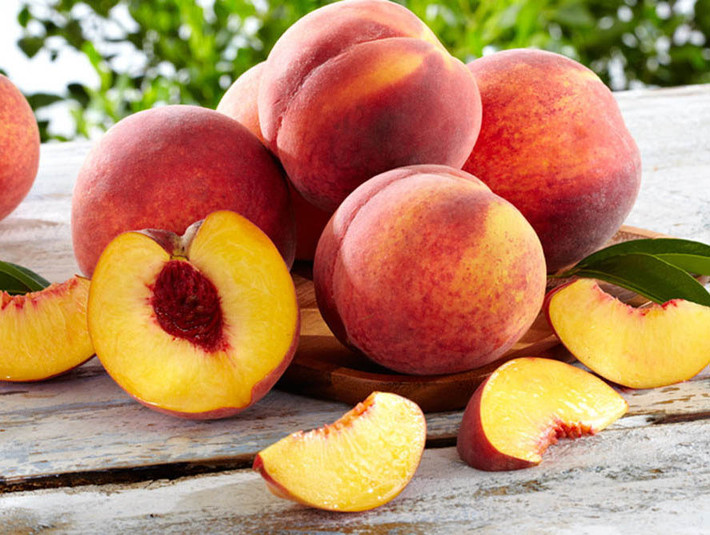 Đào là một trái cây theo mùa mát mẻ. Không chỉ ngon miệng, đào chứa vitamin A và vitamin C. Đào thúc đẩy làn da khỏe mạnh.