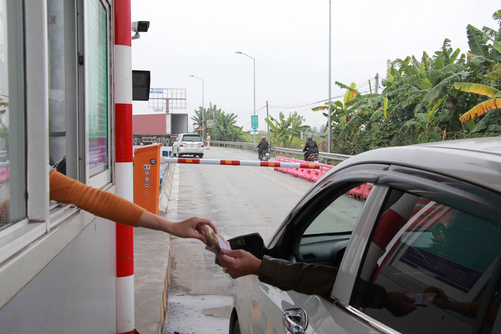 Bắt đầu từ 0h ngày 4/1, trạm thu phí BOT Tiên Cựu QL10 (đoạn chạy qua địa phận xã Đại Thắng, huyện Tiên Lãng, TP.Hải Phòng) chính thức đi vào hoạt động và thu phí.