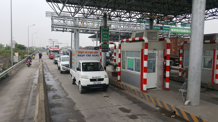 Trao đổi với PV, ông Trần Đình Vịnh - Chủ tịch UBND huyện Tiên Lãng, TP.Hải Phòng cho biết, do làm tốt công tác nắm tình hình, chuẩn bị sẵn các phương án có thể xảy ra và kịp thời thống nhất xử trí tình huống cùng với chủ đầu tư và các đơn vị liên quan nên bước đầu, tình hình an ninh trật tự tại trạm BOT Tiên Cựu khá tốt, không xảy ra phức tạp về giao thông, an ninh trật tự.
