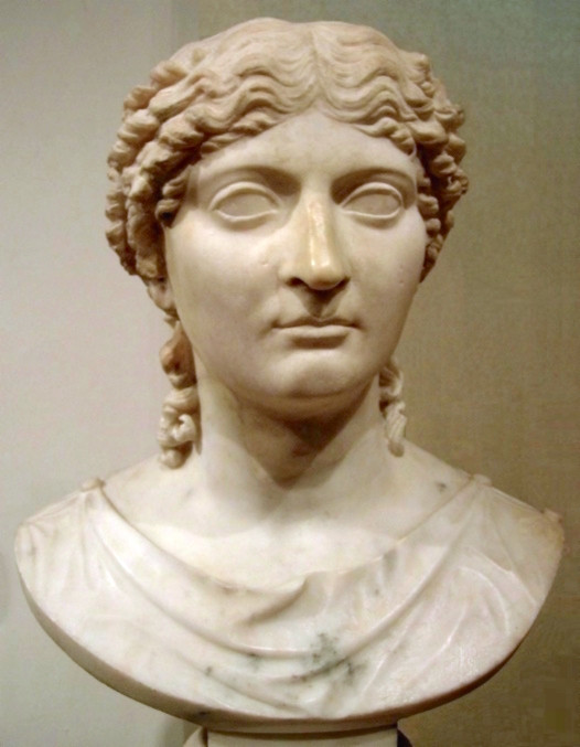 Mẹ của bạo chúa Nero là Julia Agrippina. Bà còn được biết đến với tên gọi Agrippina the Younger (sống từ năm 15 - 59 sau Công nguyên).